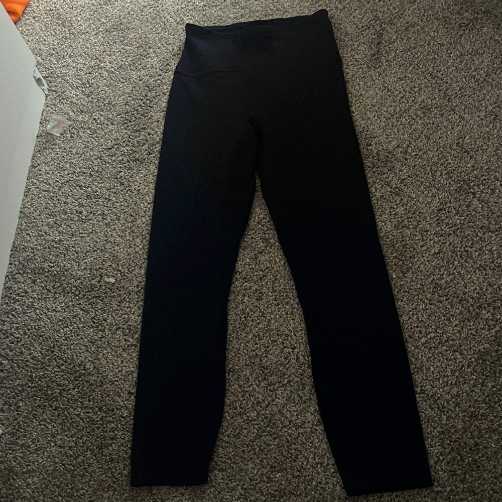 black/navy lululemon leggingings